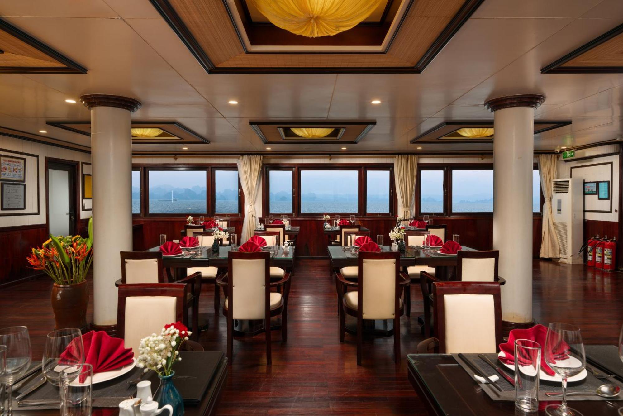 Hotel Swan Cruises Halong à Hạ Long Extérieur photo