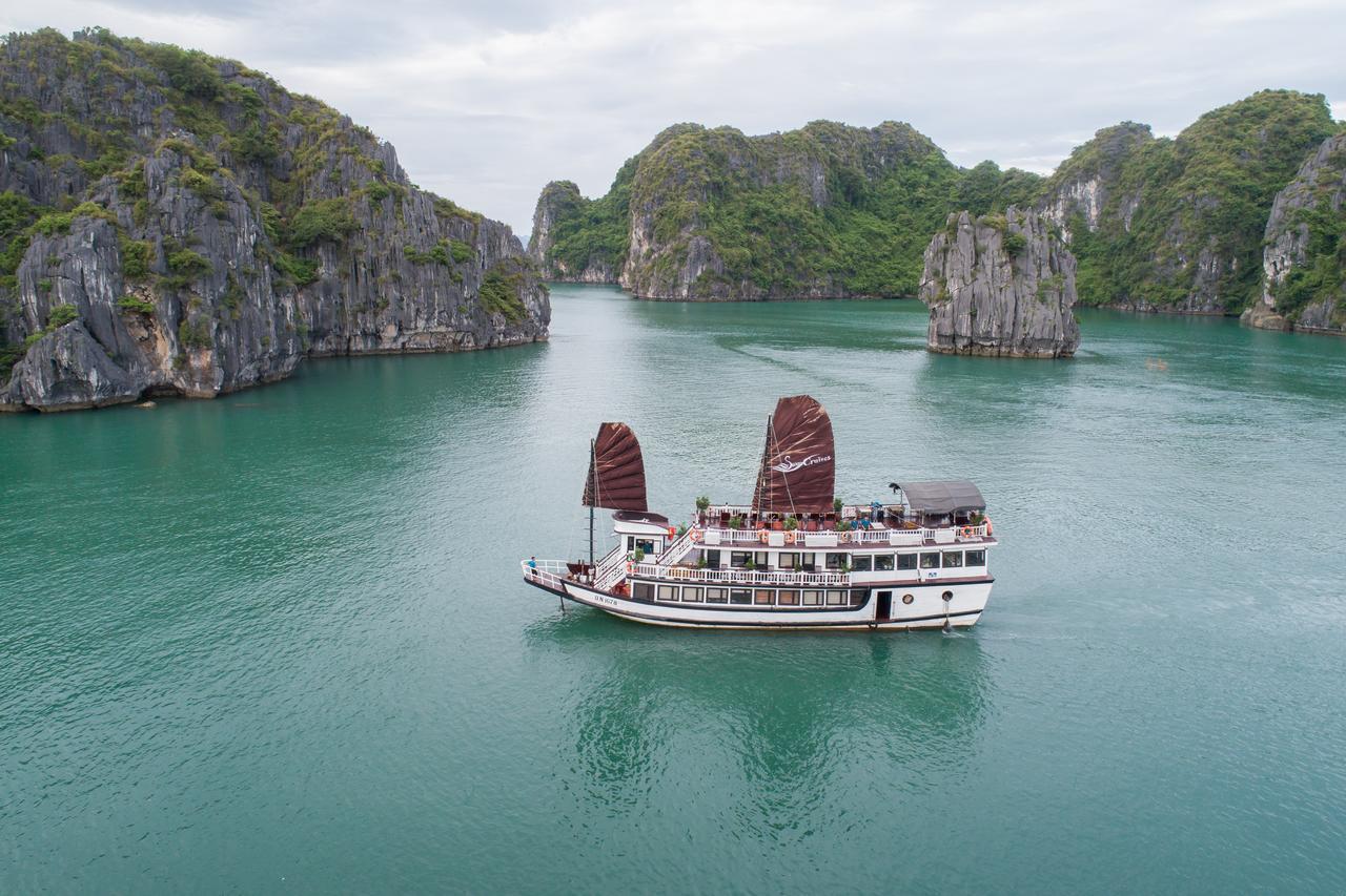 Hotel Swan Cruises Halong à Hạ Long Extérieur photo