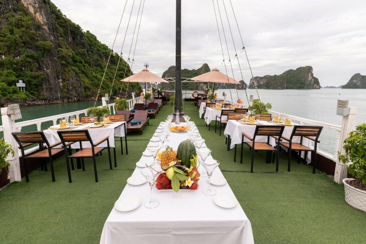 Hotel Swan Cruises Halong à Hạ Long Extérieur photo