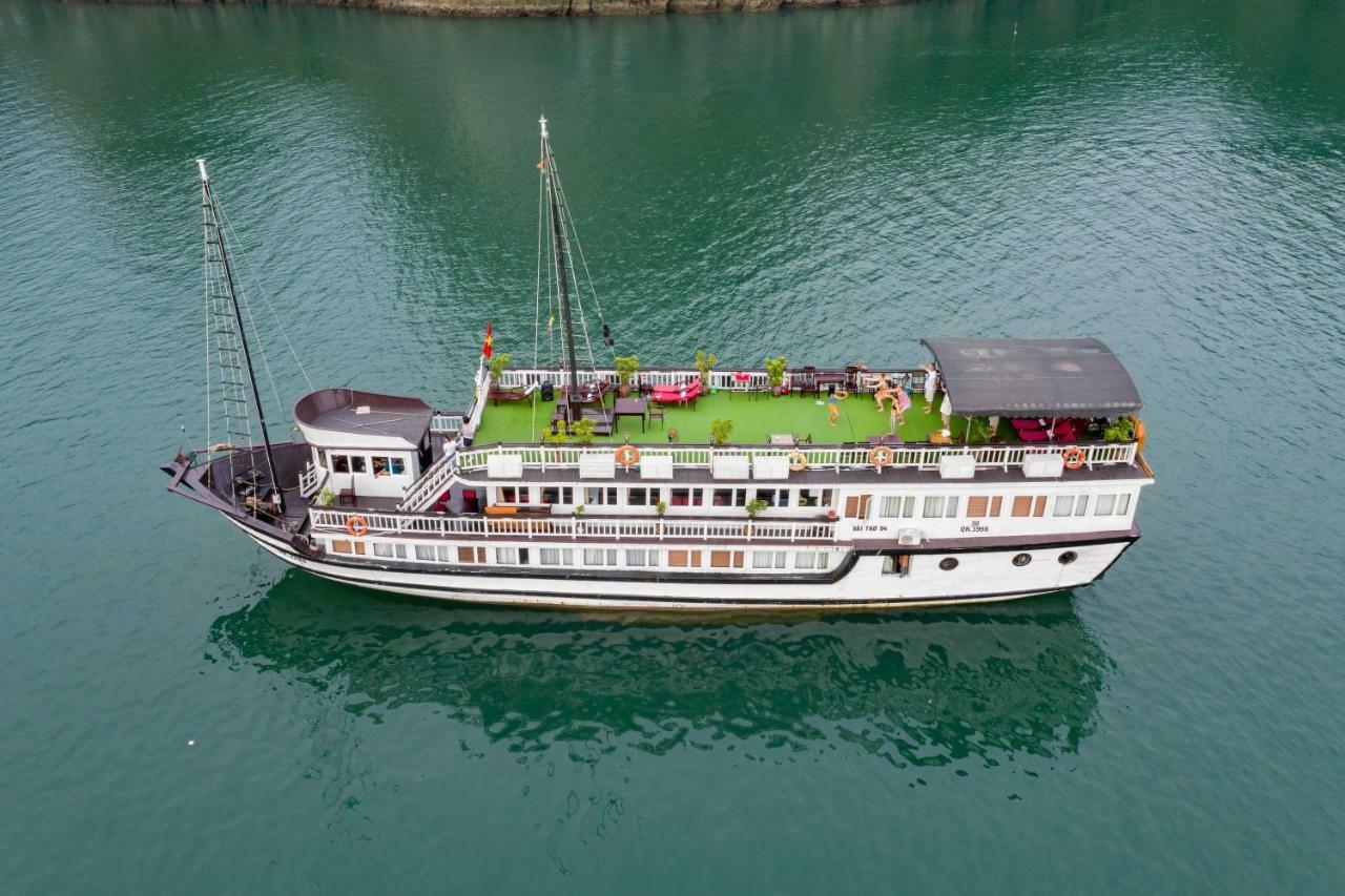 Hotel Swan Cruises Halong à Hạ Long Extérieur photo